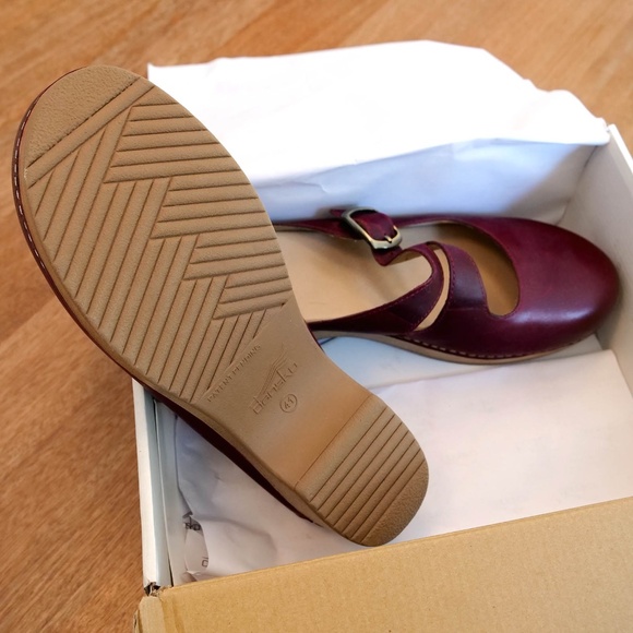 Dansko Britney Waxy Burnished Wine Clogs, 10.5 — NWT - Picture 7 of 10